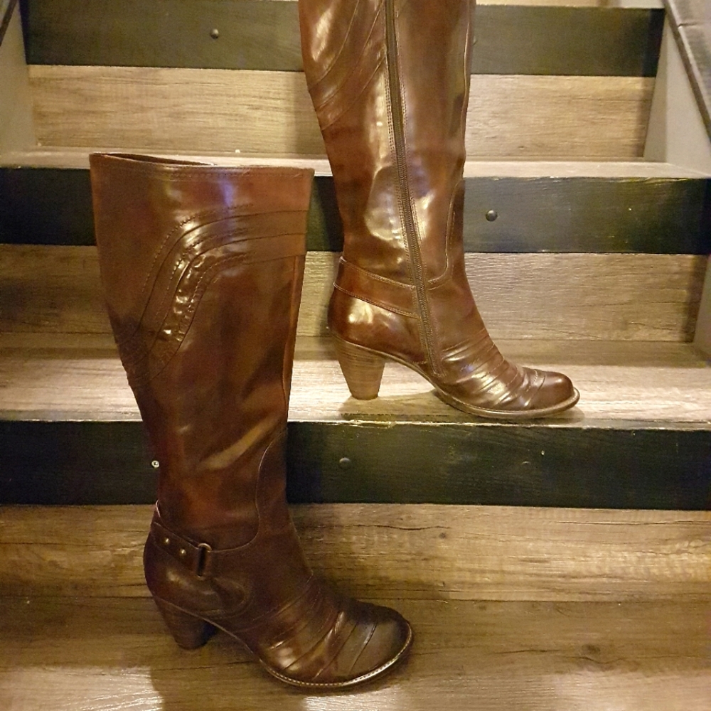 Arnold Churgin Leather zip up boot
